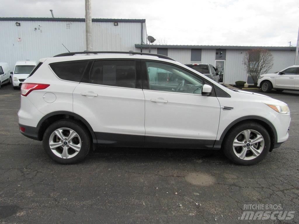 Ford Escape Automóvel