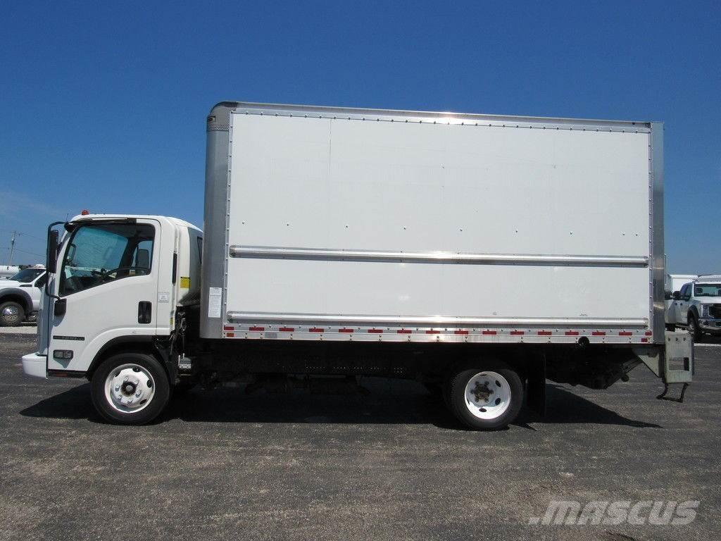 Isuzu NPR Caminhões de caixa fechada