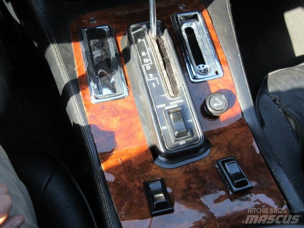 Jaguar XJ Automóvel