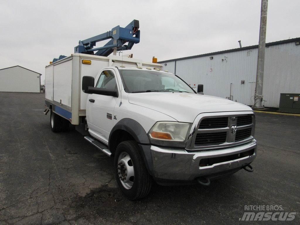 RAM 5500 Plataformas aéreas montadas em camião