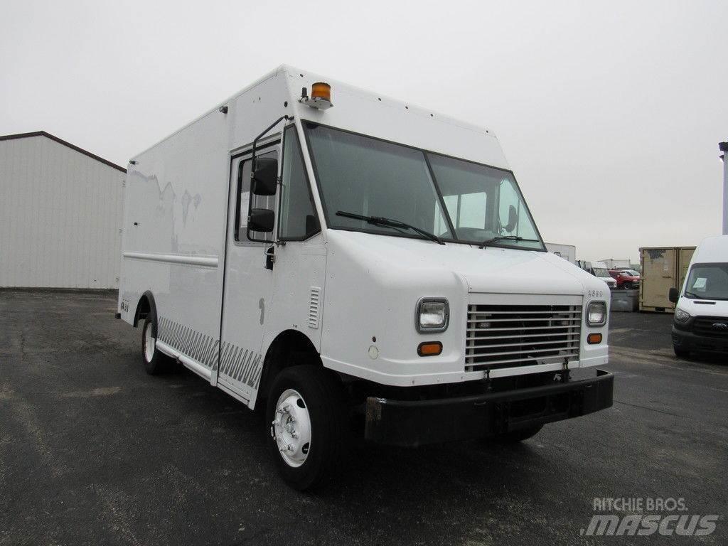Workhorse W62 Caminhões de caixa fechada