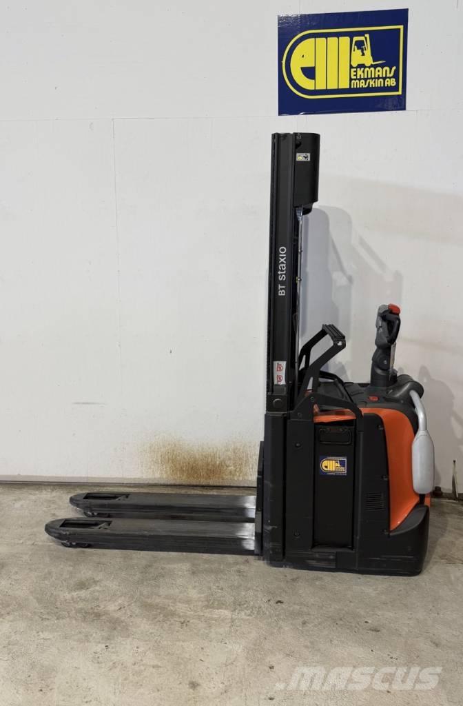 BT truck SPE 120L Empilhador para operador externo