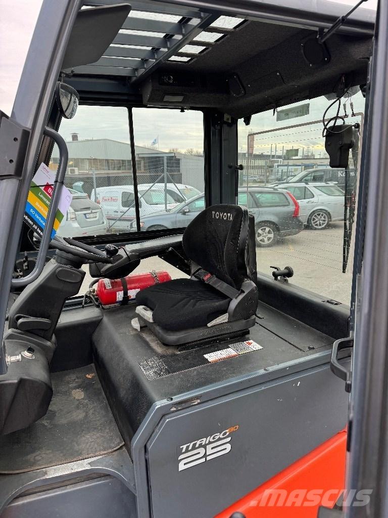 Toyota 8FBMKT25 Empilhadores eléctricos