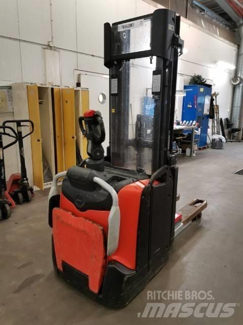 Toyota SPE120L Empilhador para operador externo