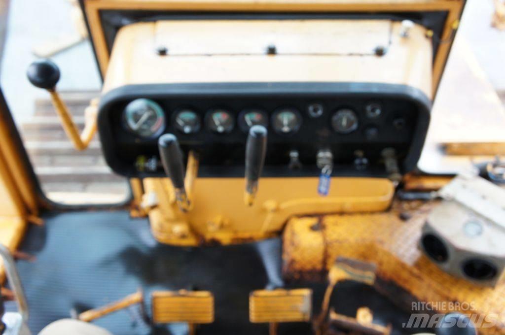 Komatsu D155A-1 Niveladoras