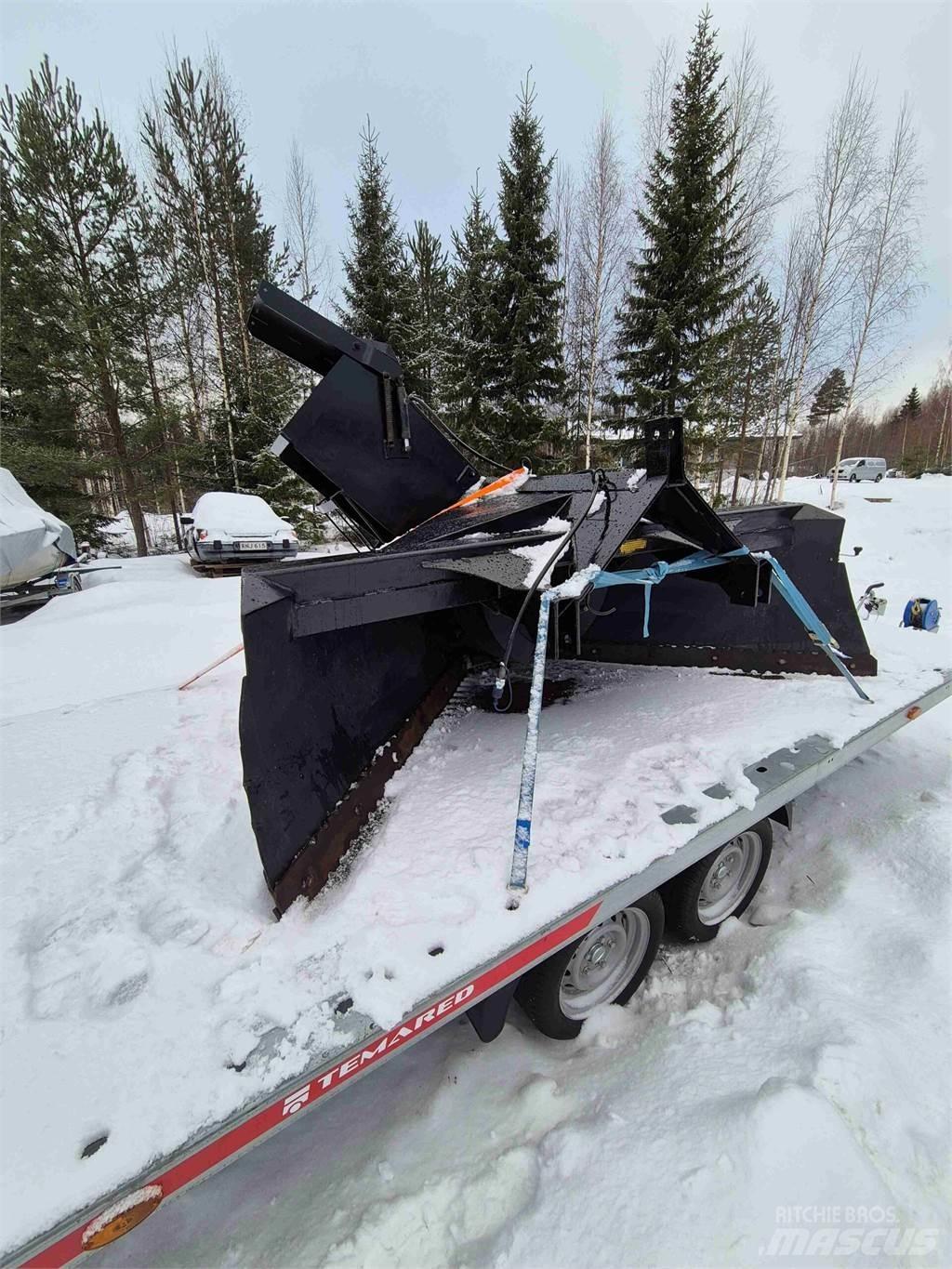 Leppä 255 Lançadores de neve