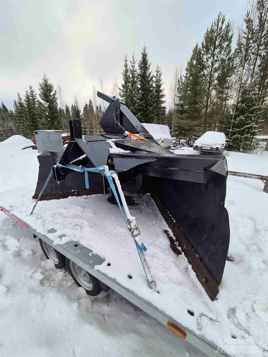 Leppä 255 Lançadores de neve