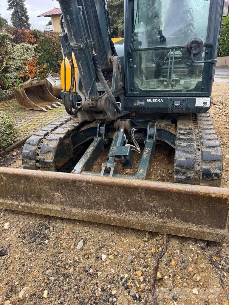 Hyundai HX 85 A Escavadoras Midi 7t - 12t