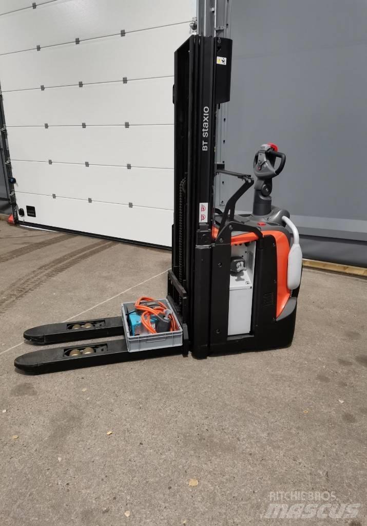 Toyota SPE120L Empilhador para operador externo