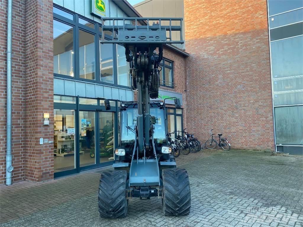 GiANT V5003 Manipulador telescópico
