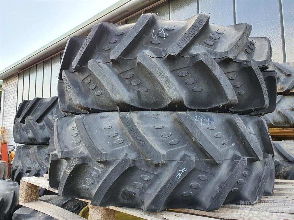 BKT 320/85R20 x2 Pneus Agrícolas