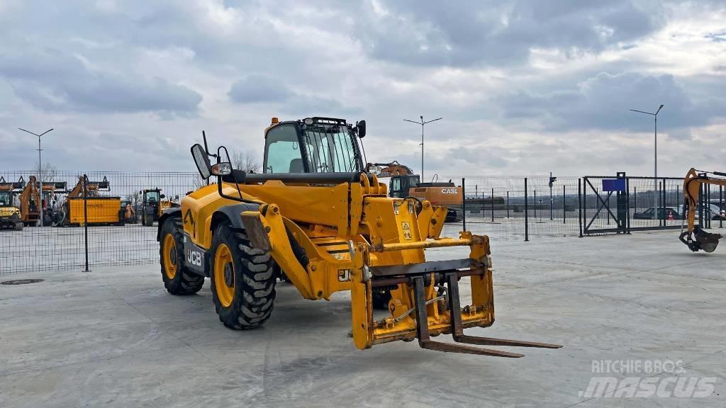 JCB 540-140 Manipulador telescópico