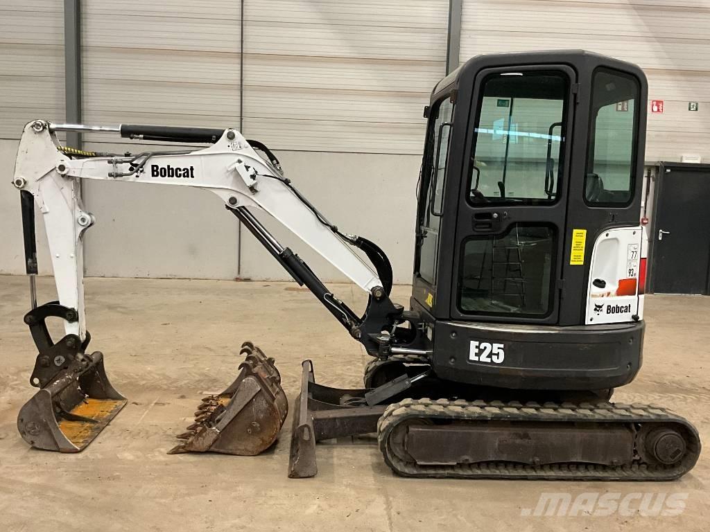 Bobcat E 25 Miniescavadeiras