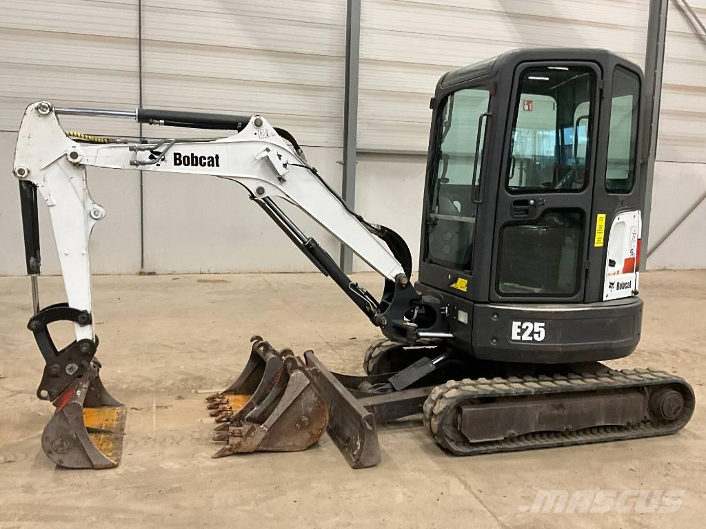 Bobcat E 25 Miniescavadeiras