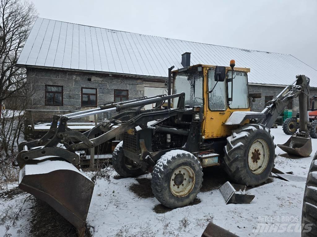 Valmet 6000 4x4 Retroescavadeiras