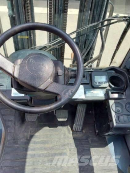 Toyota 02-8 FDF 25 Empilhadores Diesel