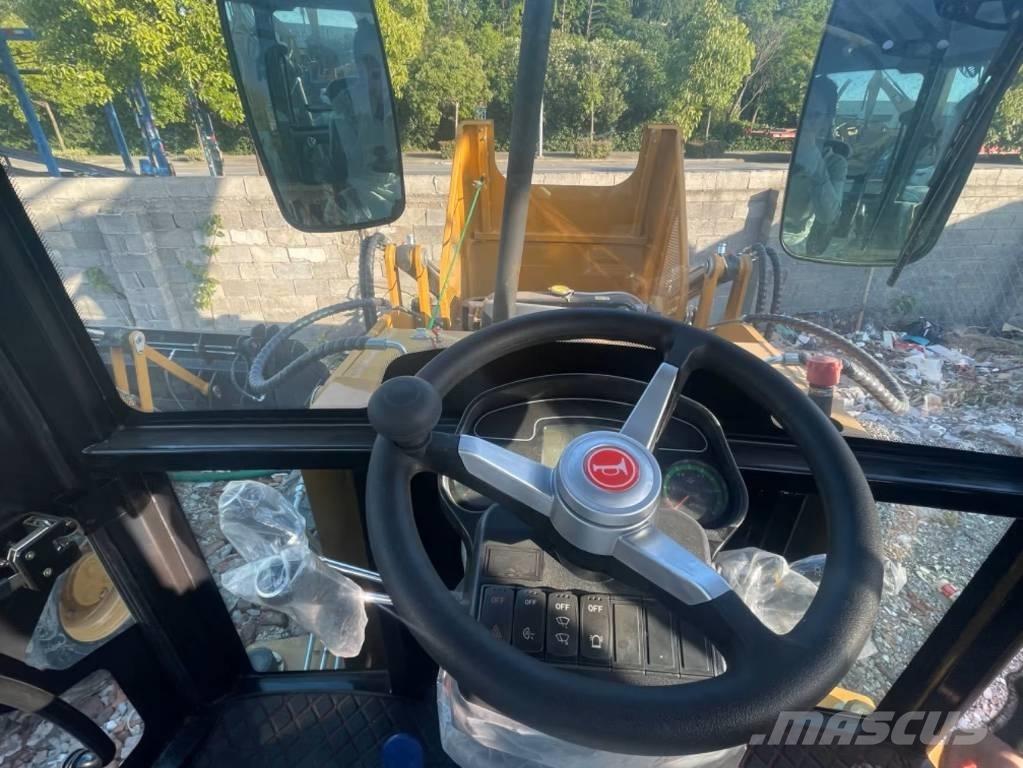 CAT 420F Retroescavadeiras