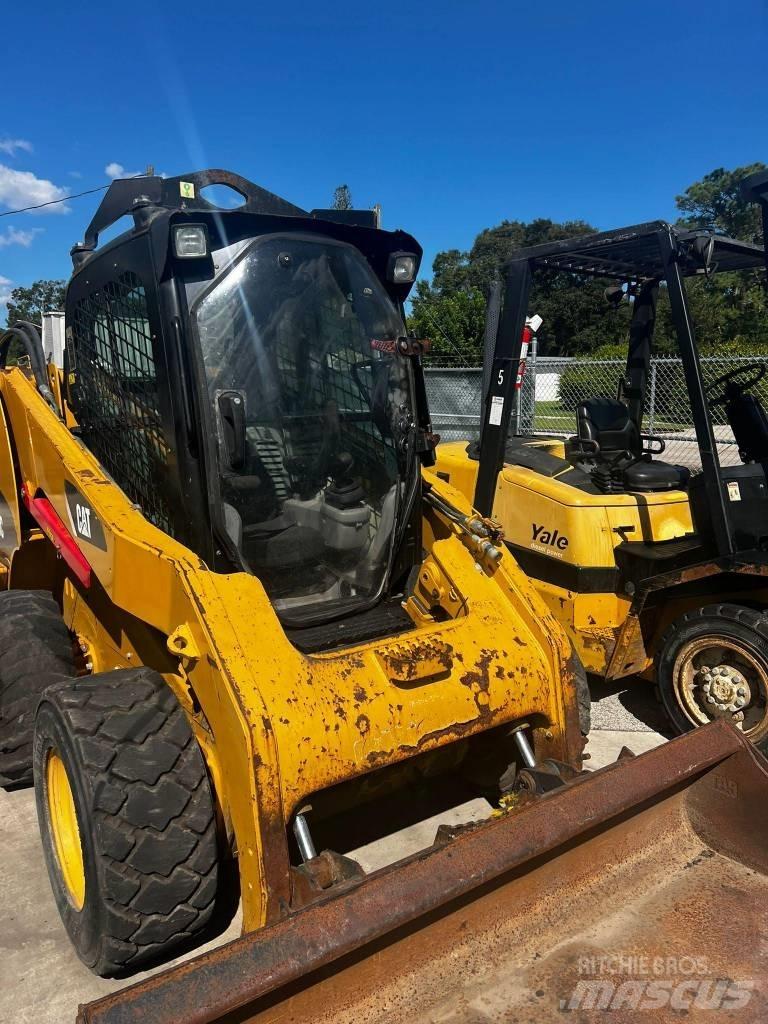 CAT 246C Minicarregadeiras
