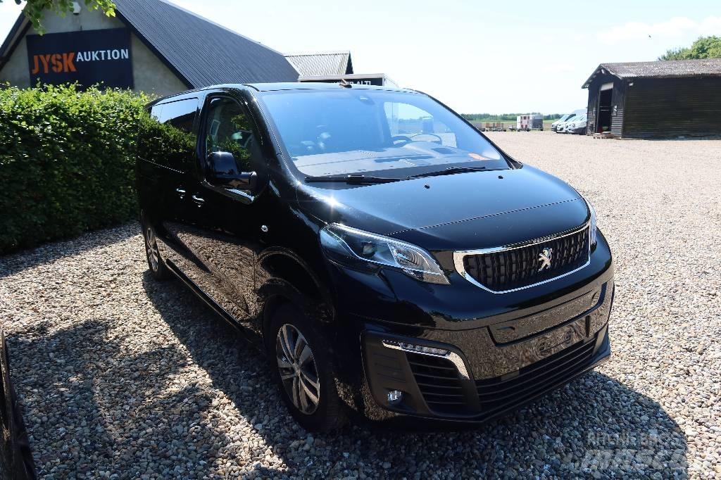 Peugeot E-Traveller Automóvel
