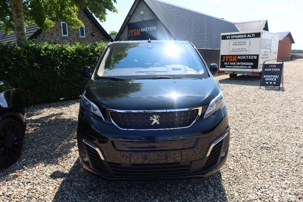 Peugeot E-Traveller Automóvel