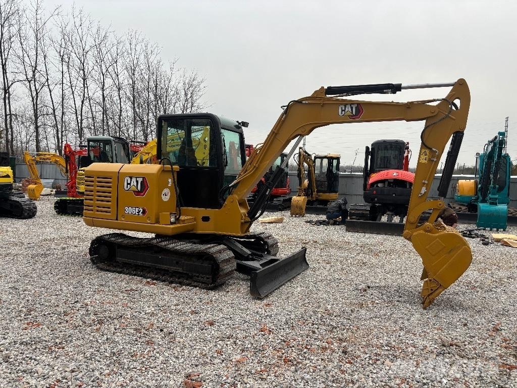CAT 306E2 Miniescavadeiras