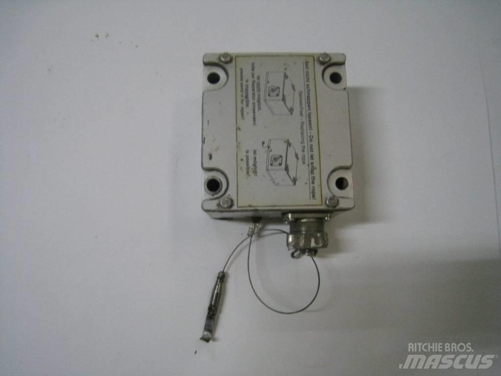 Wirtgen 2000DC Electrónica