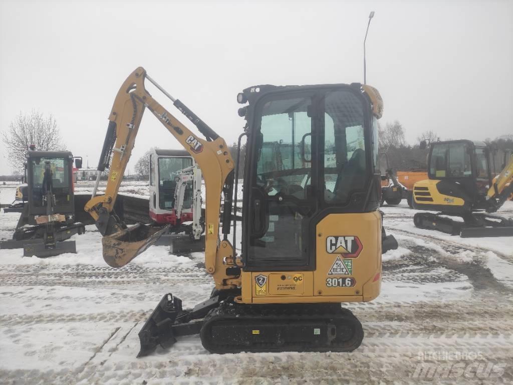 CAT 301.6 Miniescavadeiras