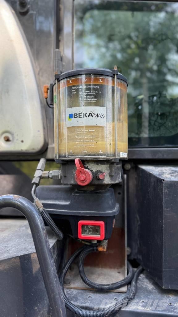 Hitachi ZW 140 Carregadeiras de rodas