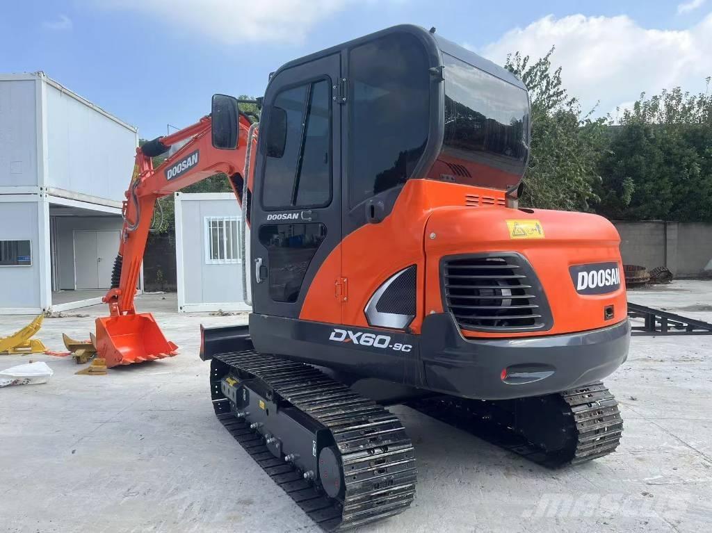 Doosan DX 60-9 C Escavadoras Midi 7t - 12t