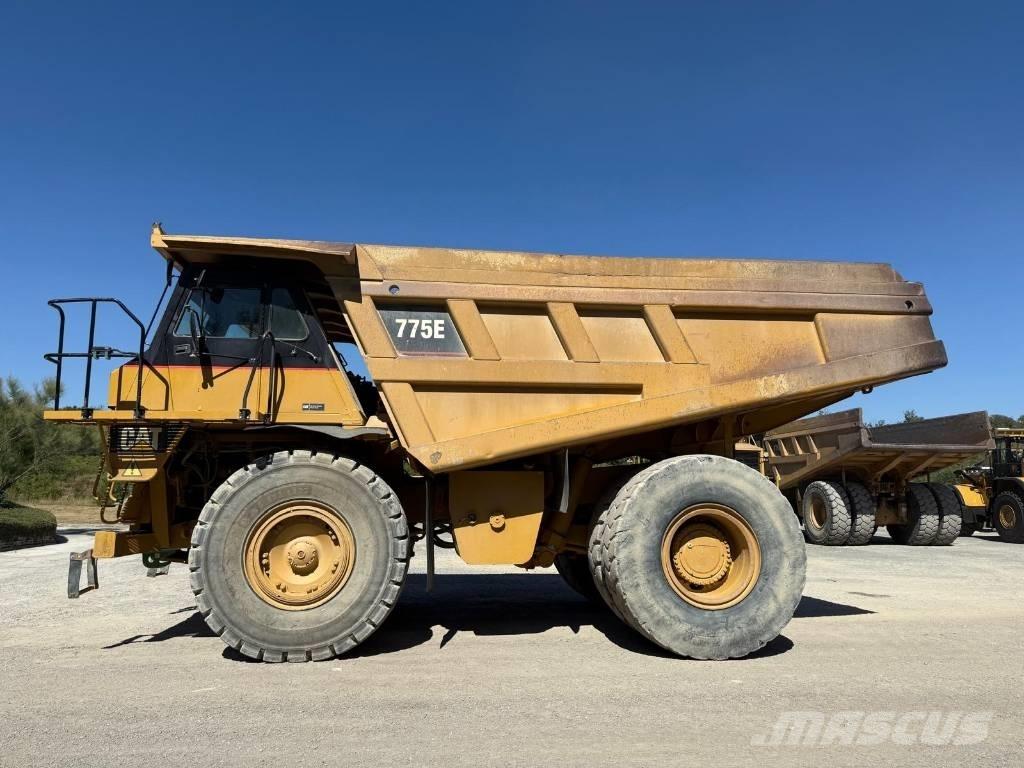 CAT 775 E Camiőes basculantes rígidos