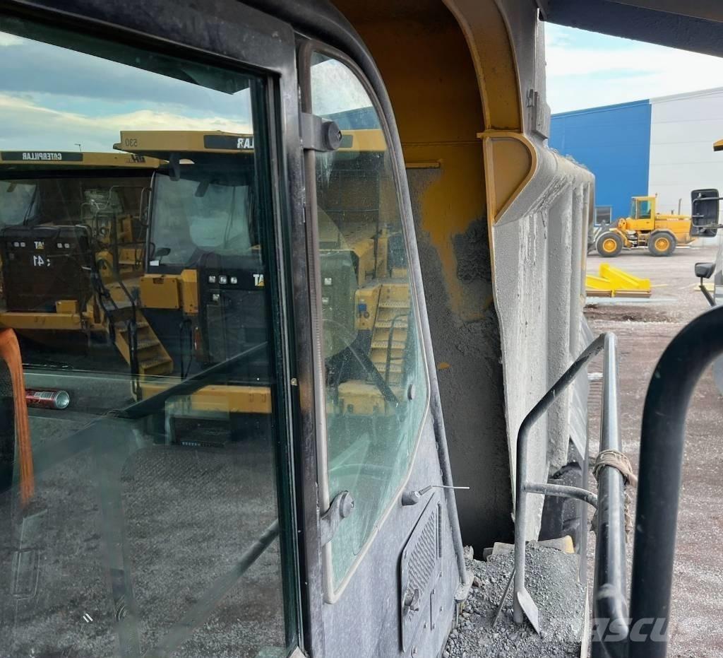 CAT 775 G Camiőes basculantes rígidos