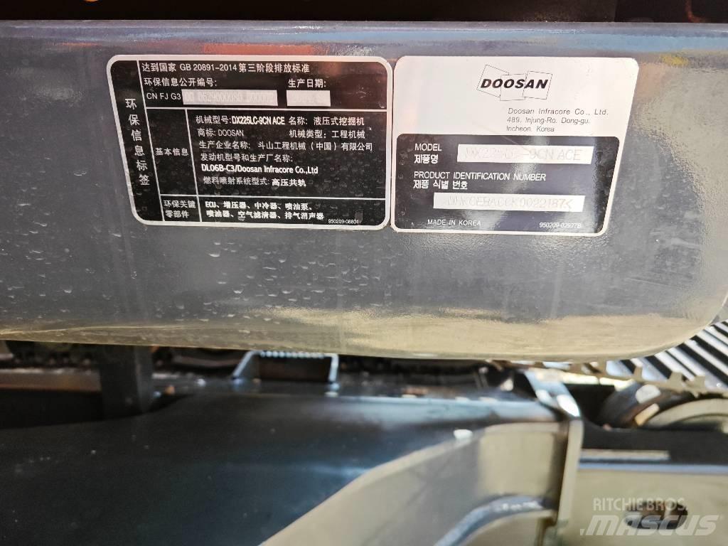 Doosan 225 LC Escavadeiras de esteiras