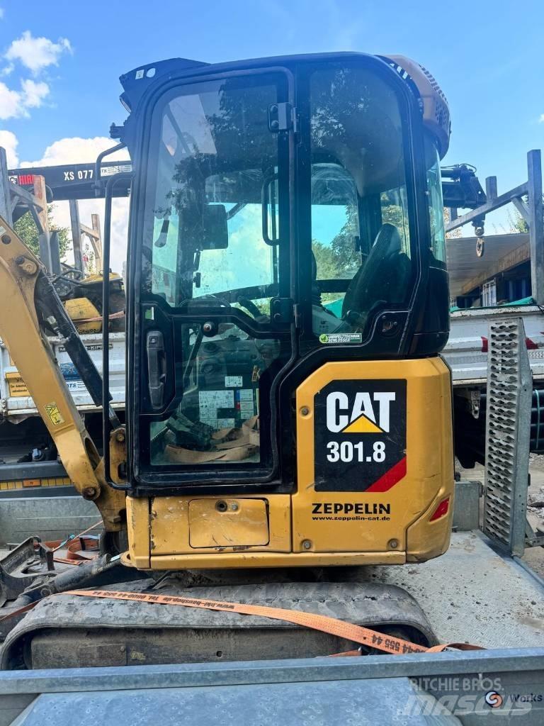 CAT 301.8 Miniescavadeiras