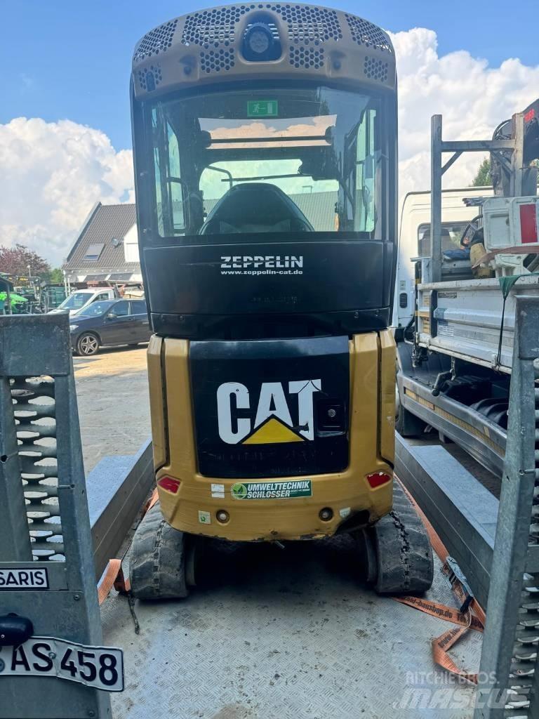 CAT 301.8 Miniescavadeiras
