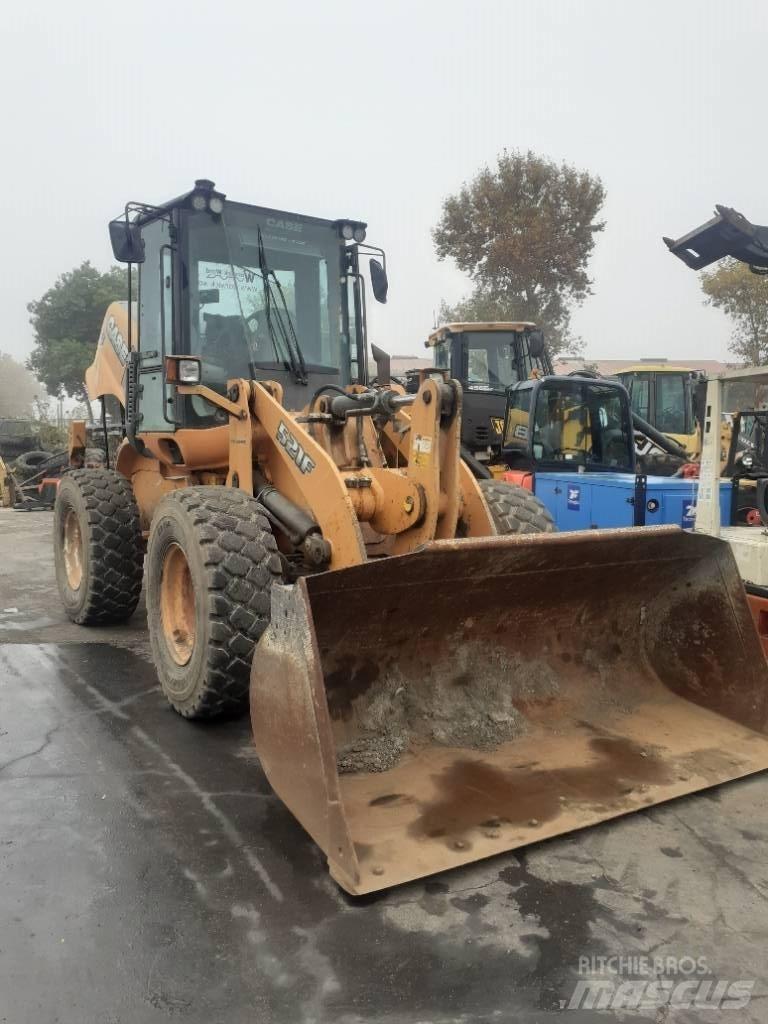 CASE 521 F Carregadeiras de rodas