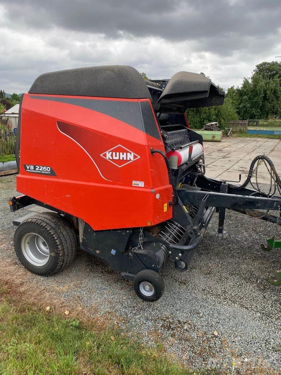 Kuhn VB 2260 Enfardadeira de rolos