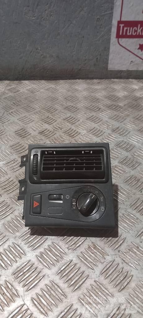 Volvo FH 12    20953569 Cabines e interior