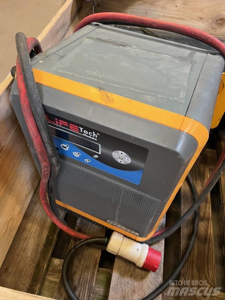 CAT EP30CN Empilhadores eléctricos