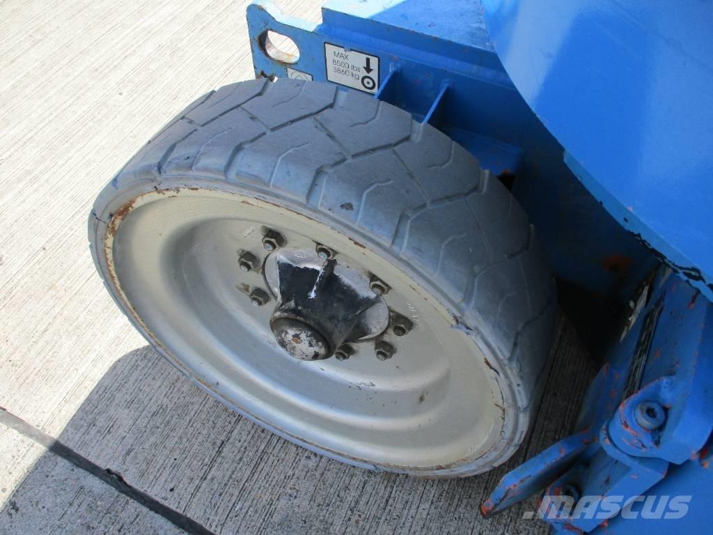 JLG E300 AJP (180) Plataformas de braço compactas auto-propulsão
