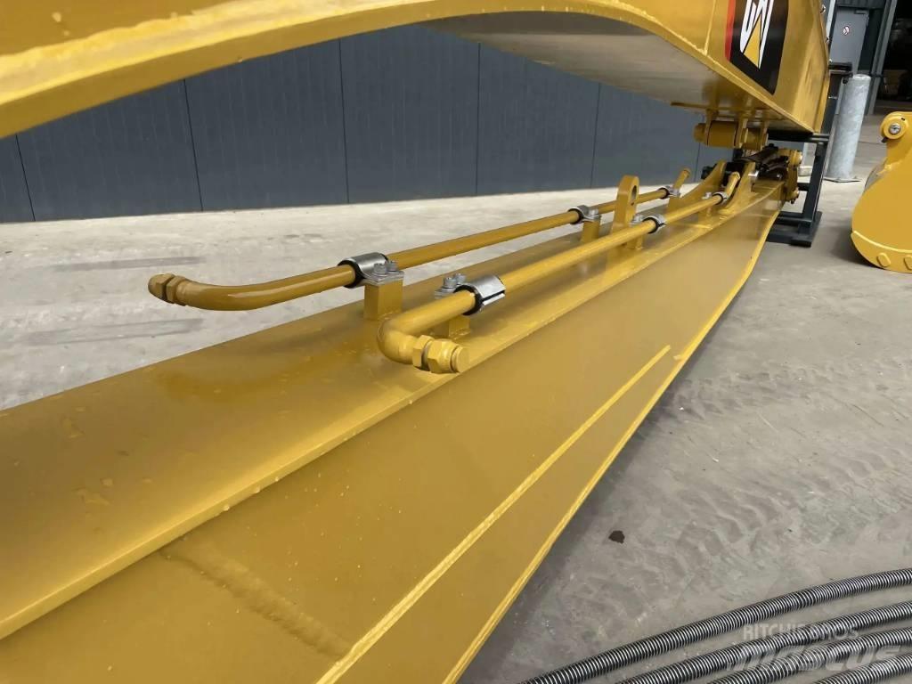CAT 323F 15m Set Retroescavadoras