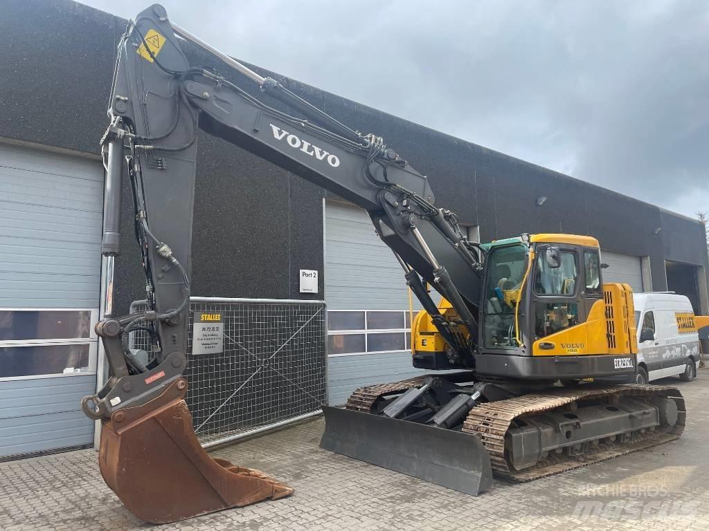 Volvo ECR235C Escavadeiras de esteiras