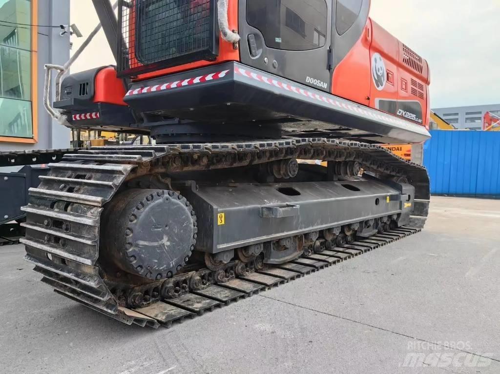 Doosan DX225LC-9C Escavadeiras de esteiras