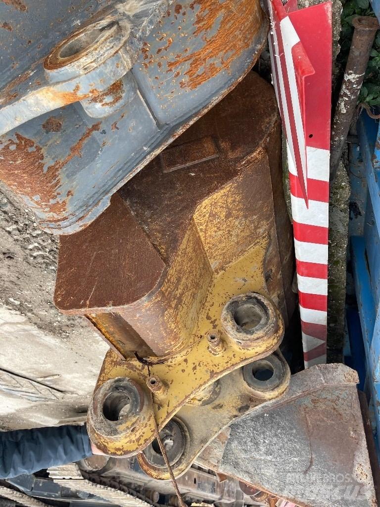 CAT 323 D Escavadeiras de esteiras