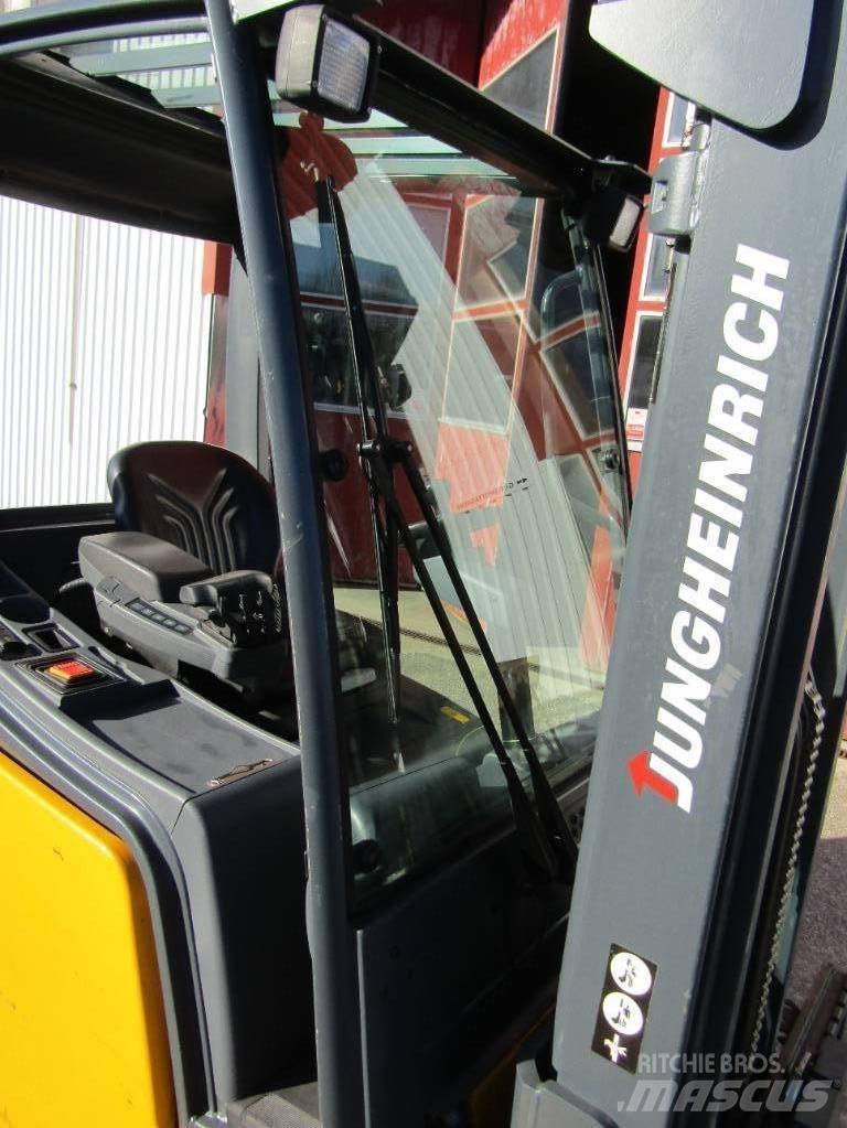 Jungheinrich EFG 320 Empilhadores eléctricos