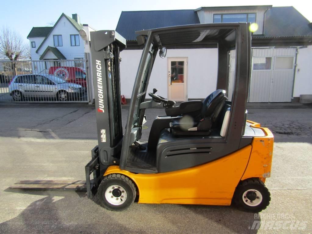 Jungheinrich EFG 320 Empilhadores eléctricos