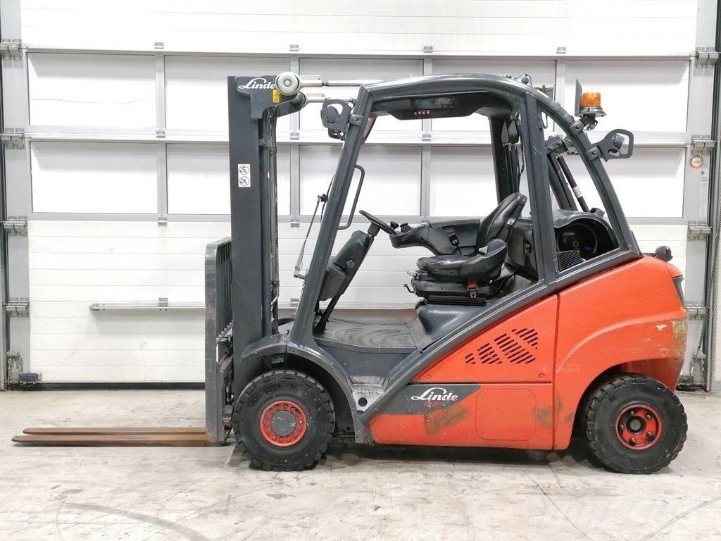 Linde H25T-01 Empilhadores a gás