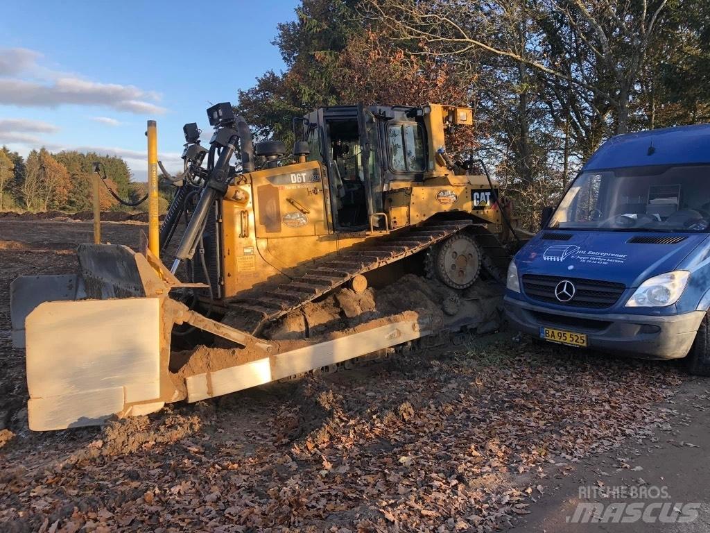 CAT D 6 T LGP Dozers - Tratores rastos