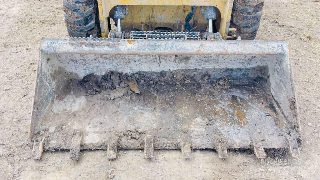 CAT 262D3 Minicarregadeiras