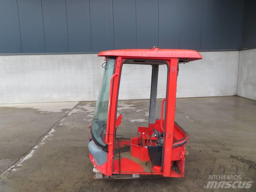 Volvo L 30 B / L 35 Cabina