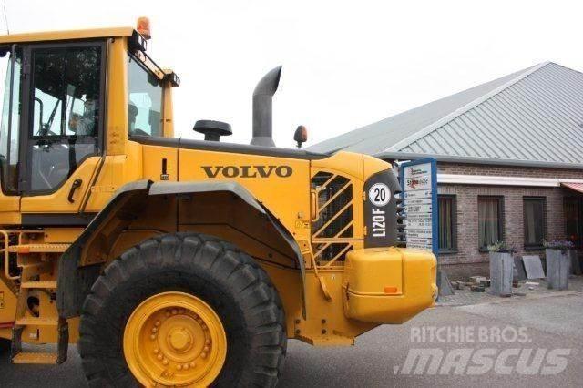 Volvo L 120 F Carregadeiras de rodas